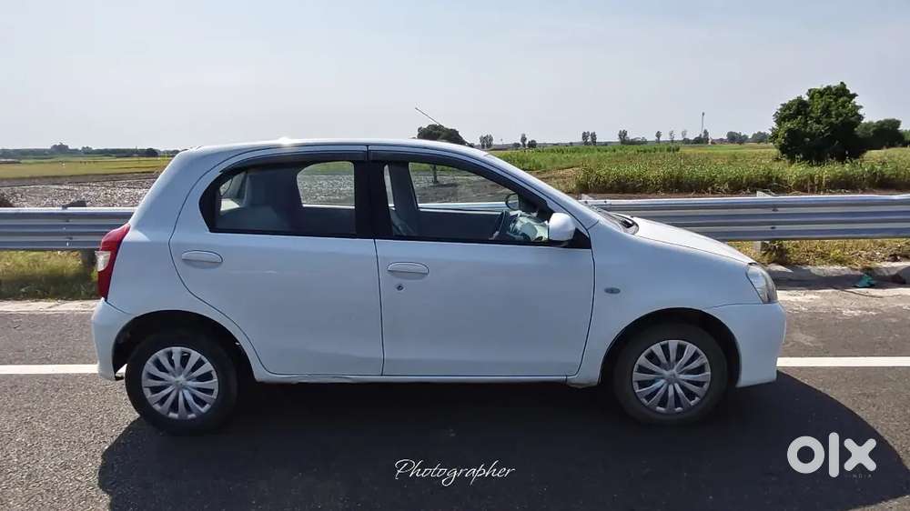 Toyota Etios Liva 2014 2nd Owner A Chandigarh Number