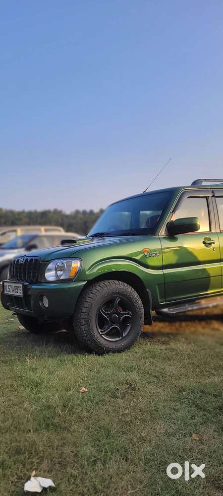 Well-maintained Mahindra Scorpio [2009]– Metallic Green ,single Owner