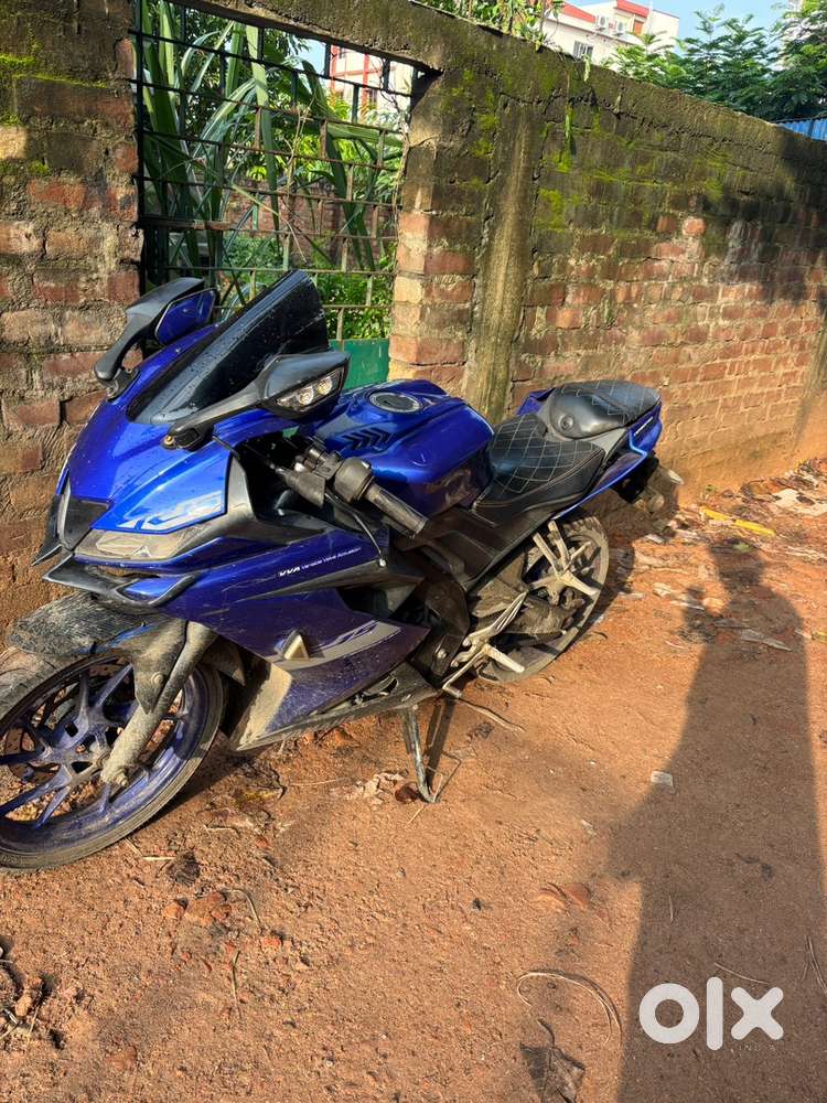 Yamaha R15 2021 km driven
