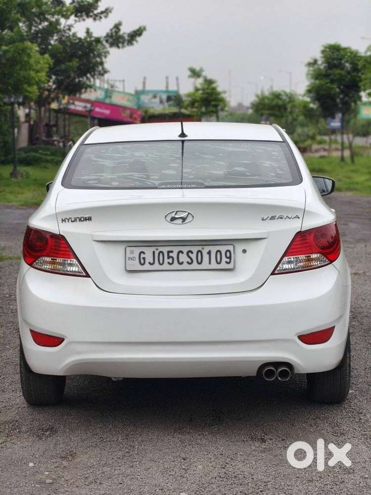 Hyundai Fluidic Verna, 2011, Petrol