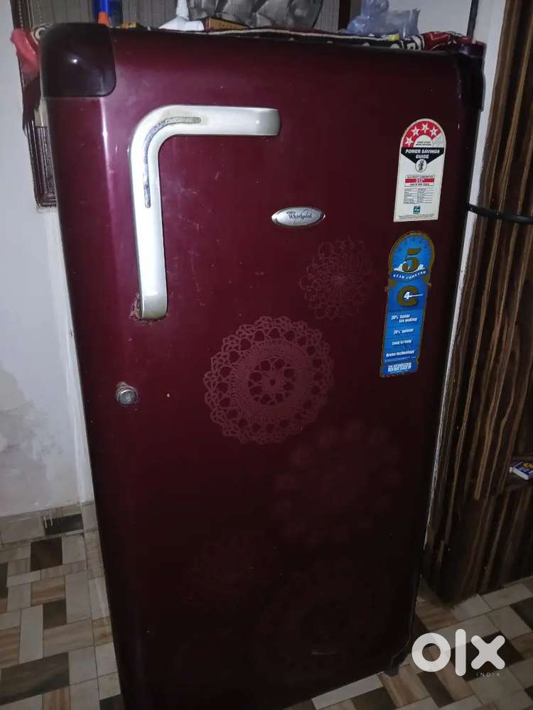 Whirlpool refrigerator single door model 2020 good condition on mode