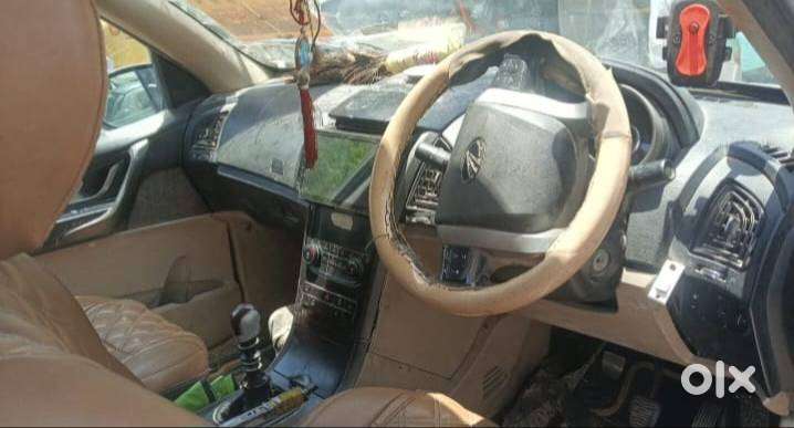 Xuv 500 W6 Model 2017 Good Condition And Uk No