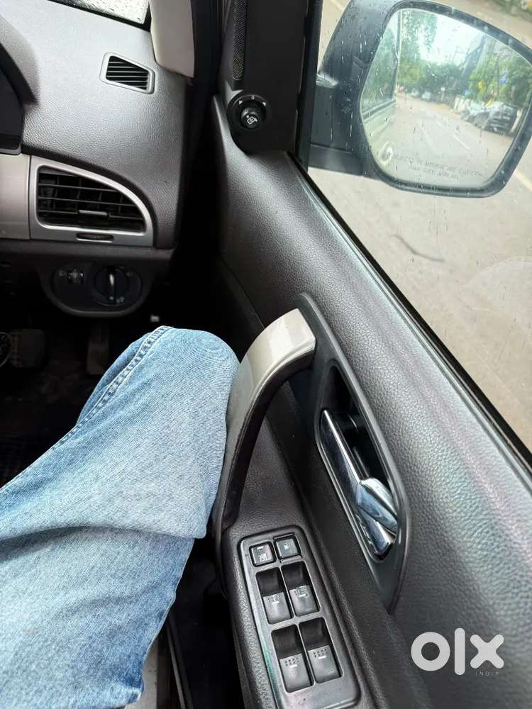 Tata Safari Storme 2017 Year