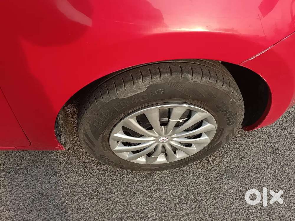 Maruti Swift Vxi New Tyre New Battery Insurance