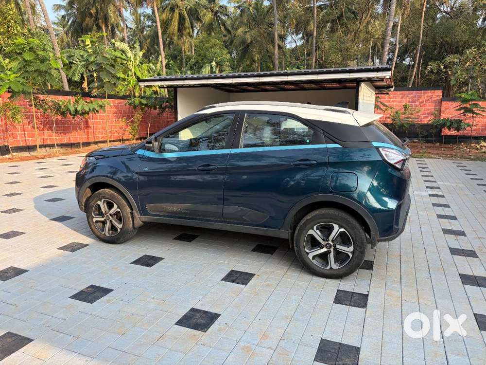 Tata Nexon Ev 2000 Dark Edition