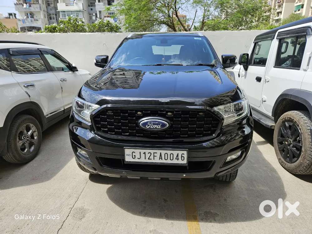 Ford Endeavour Black 2021