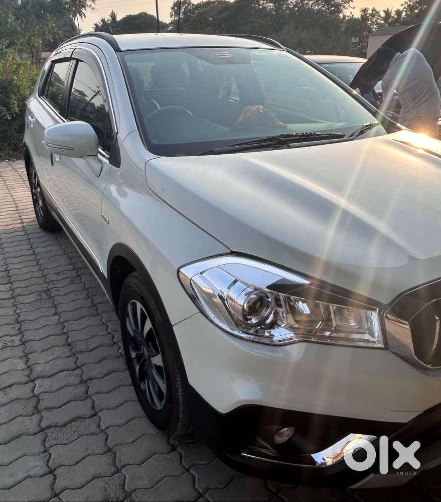 S - Cross Smart Hybrid Zeta.2018.