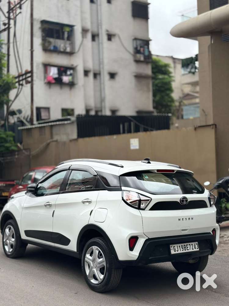 Tata Nexon, 2023, Petrol