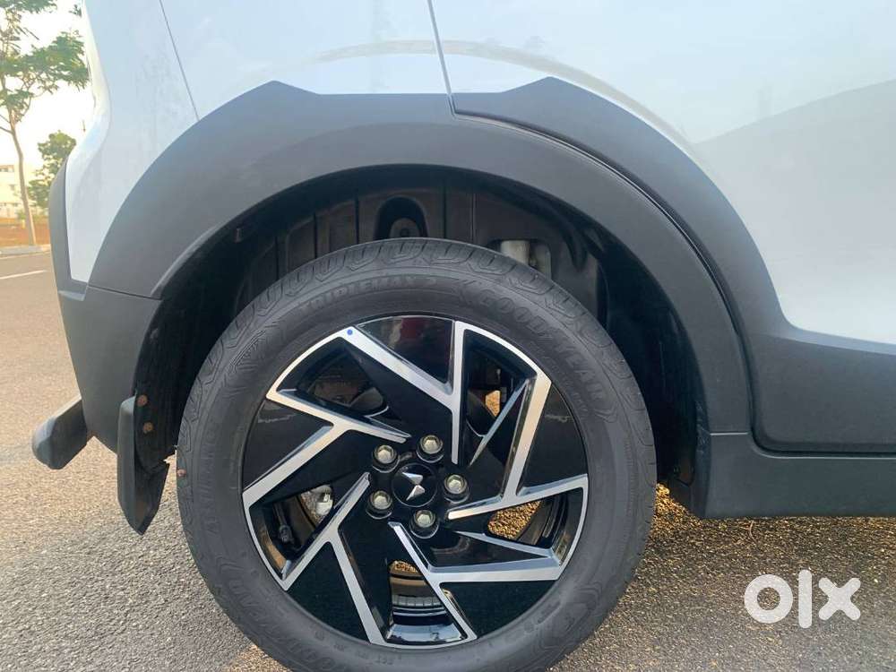 Urgent Sale 6 Months Old Brand New 2026 Mahindra Xuv 3xo Ax7l