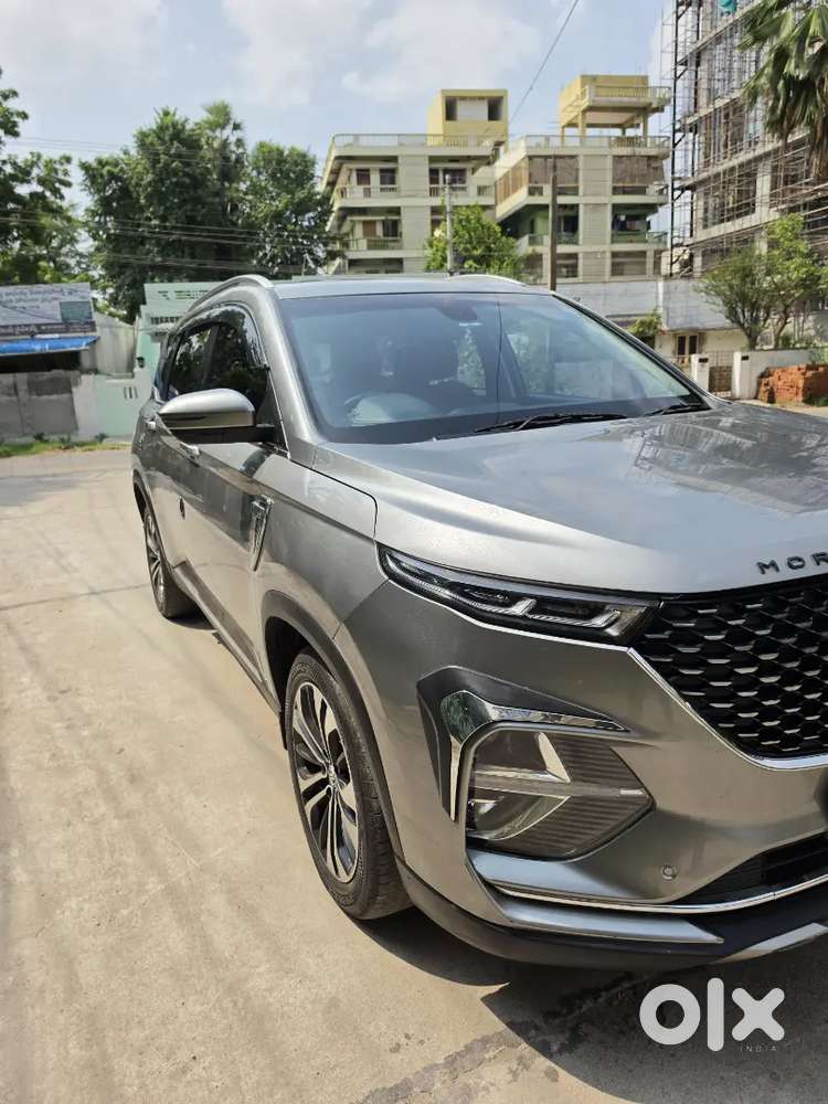 Mg Hector Plus Sharp Hybrid