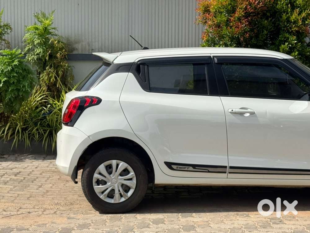 Swift Maruti 2023 Manual Petrol Vxi