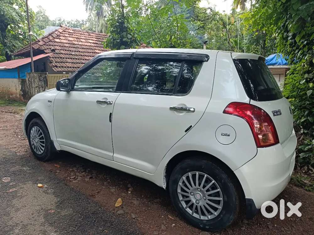 Maruti Suzuki Swift 2009 Diesel 152000 Km Driven