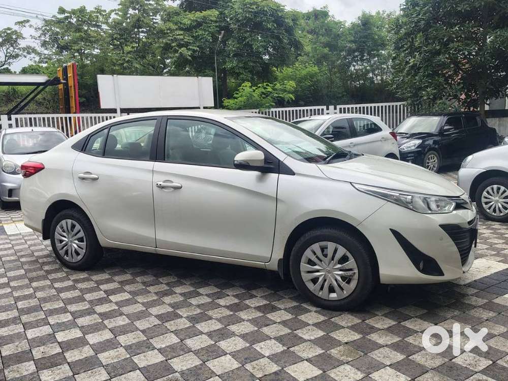 Toyota Yaris G Cvt, 2018, Petrol