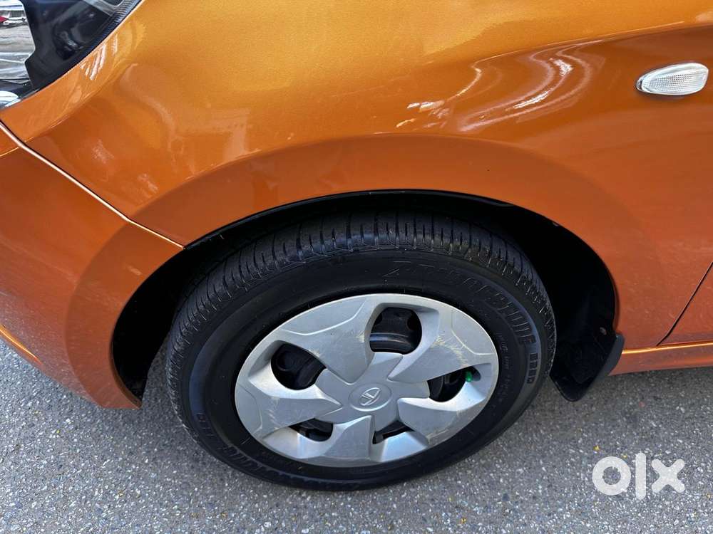 Tata Tiago 1.2 Revotron Xt (o), 2018, Petrol