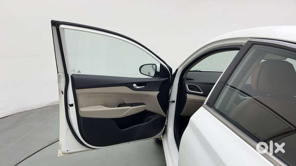 Hyundai Verna [2015-2017] Fluidic 4s 1.6 Crdi Sx (o) At, 2018, Petro..