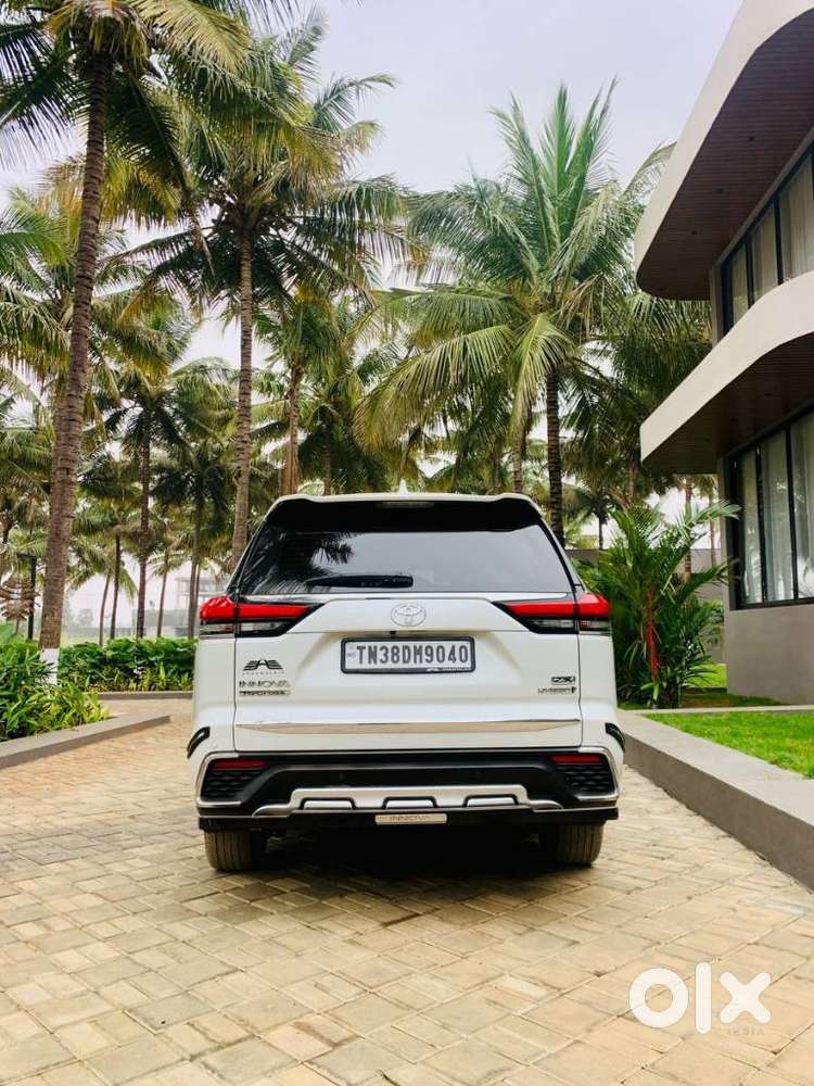 Toyota Innova Hycross 2.0 Zx (o) Hybrid 7 Str, 2025, Electric