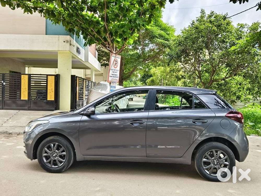 Hyundai Elite I20 Sportz (o) 1.4, 2019, Petrol