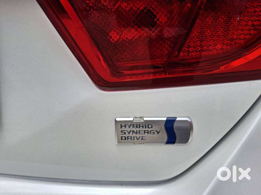 Toyota Camry 2.5 Hybrid, 2015, Petrol