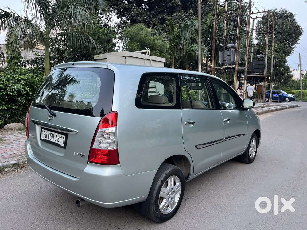 Toyota Innova 2.5 Vx (diesel) 7 Seater Bs Iv, 2009, Diesel