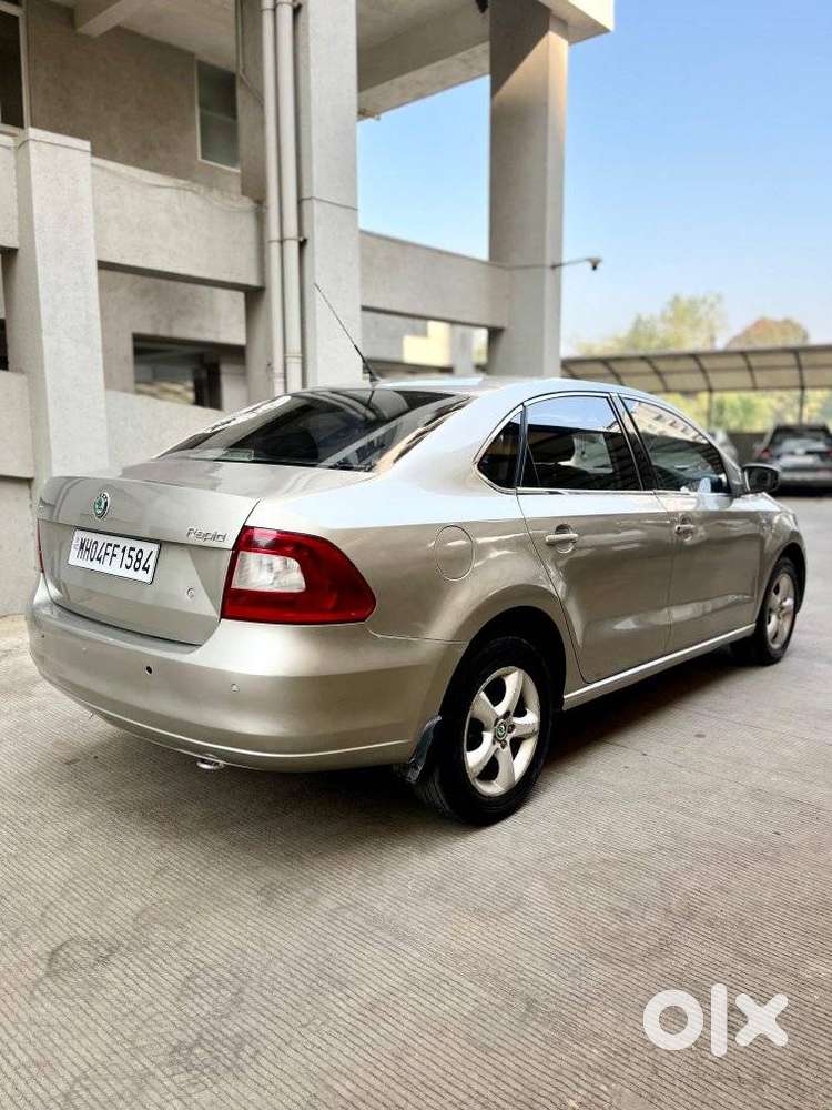 Skoda Rapid Elegance 1.6 Tdi Cr Manual, 2012, Diesel