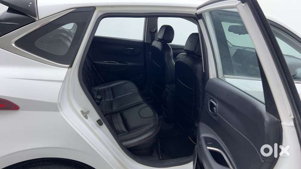 Hyundai New I20 1.2 Asta (o) Ivt, 2023, Petrol