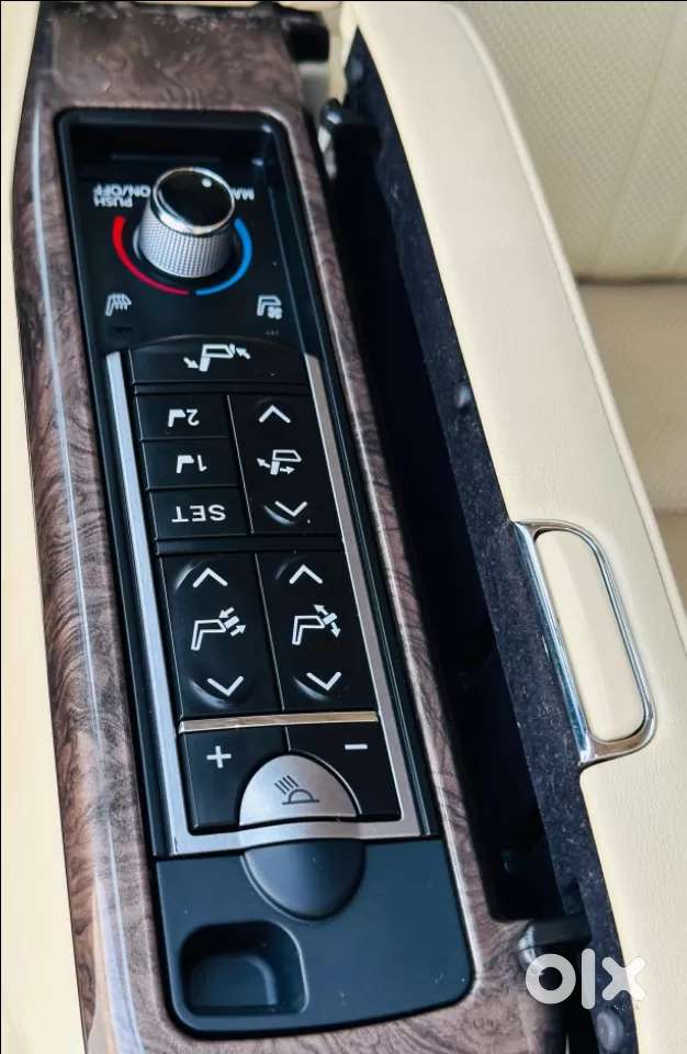 Toyota Vellfire Vip – Executive Lounge, 2023, Petrol