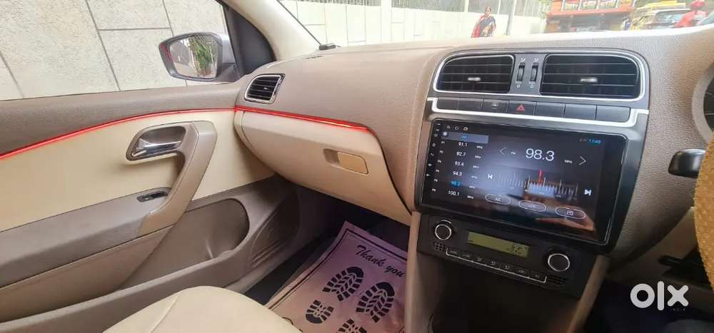 Top Model

Skoda Rapid
Nov 2012
2 Airbags 
Abs Breaking