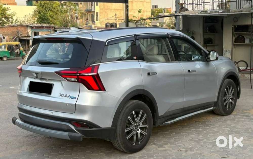 Mahindra Xuv700 Ax7l 6 Str At, 2023, Petrol