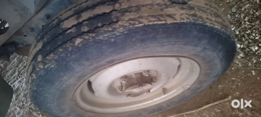 Mahindra Jeep  2002