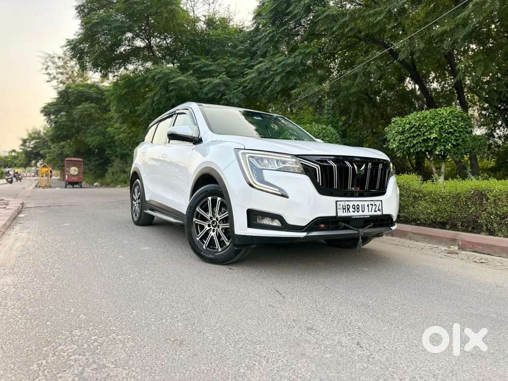Mahindra Xuv700 2.0 Ax 7 Petrol At Str, 2025, Petrol