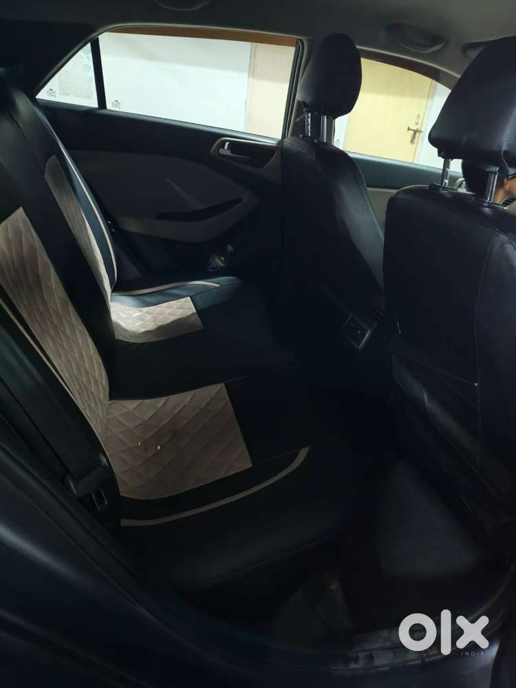 Well Maintained 1st Owner I20