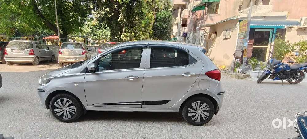Tata Tiago Xt Icng 2017