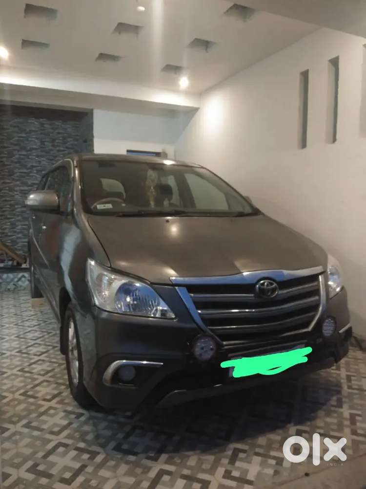 Toyota Innova 2013 Diesel 285000 Km Driven