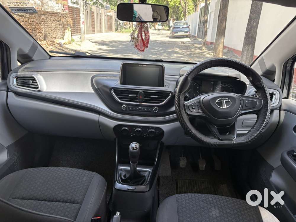 Tata Altroz 1.2 Xm Plus, 2021, Petrol