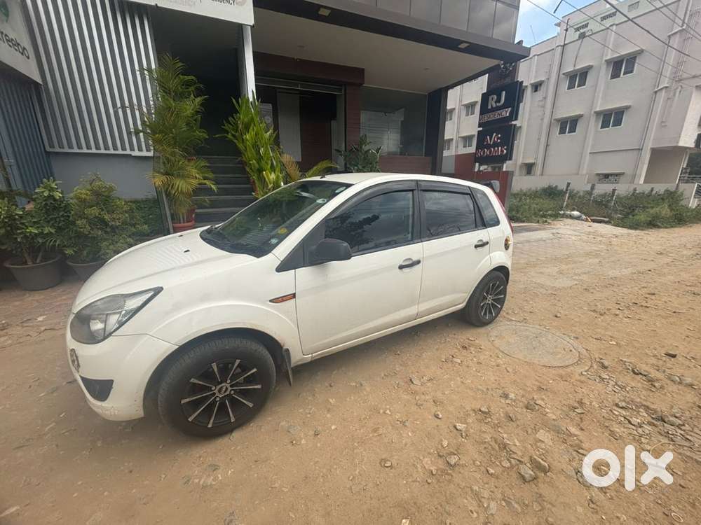 Ford Figo Diesel Zxi 2010