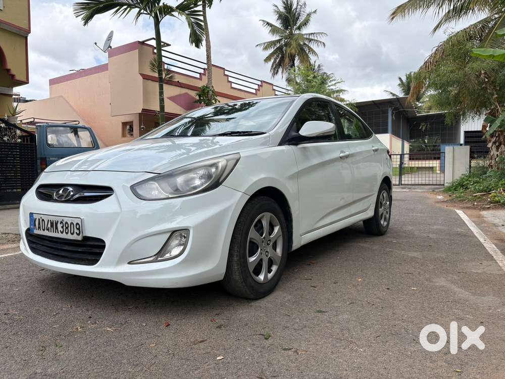 Hyundai Fluidic Verna 2012