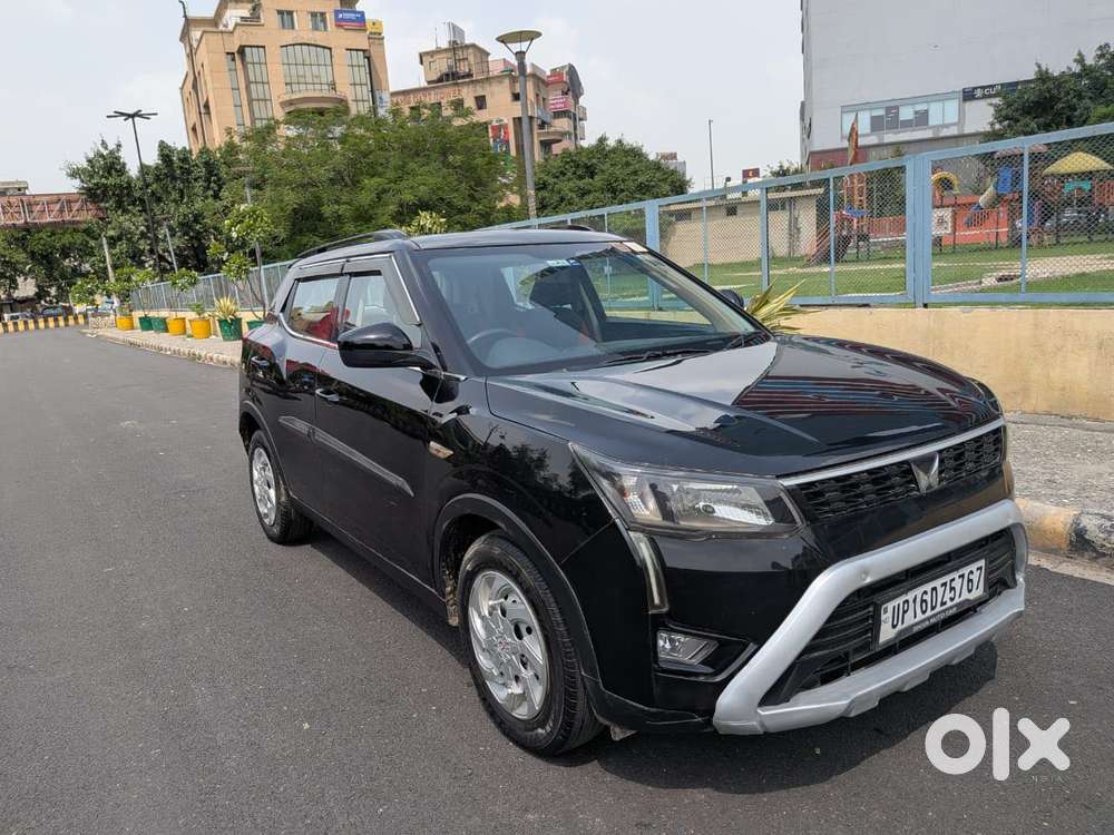 Mahindra Xuv300 W8, 2023, Petrol