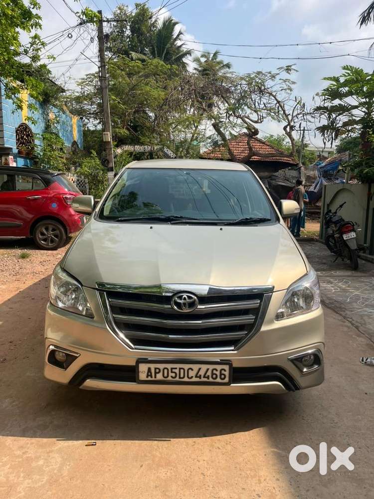 Toyota Innova 2015 Diesel Well Maintained
