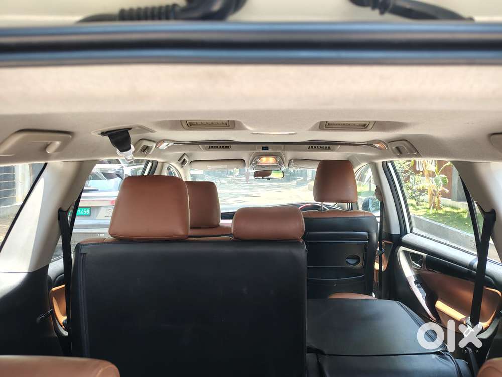 Toyota Innova Crysta 2.4 Vx Mt 8s, 2017, Diesel