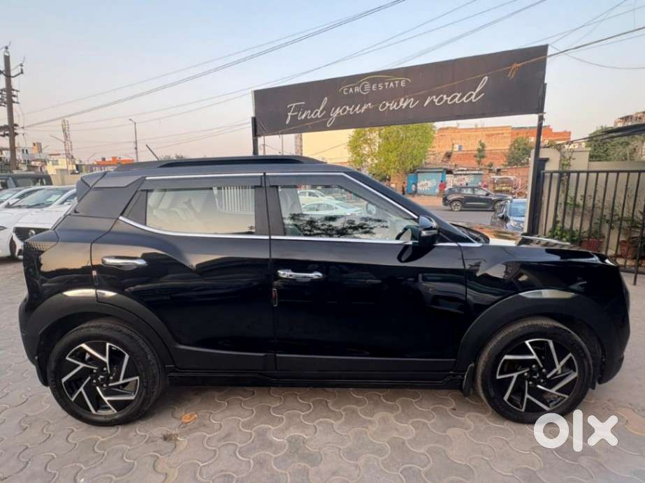 Mahindra Xuv 3xo Ax7l Petrol Mt, 2024, Petrol