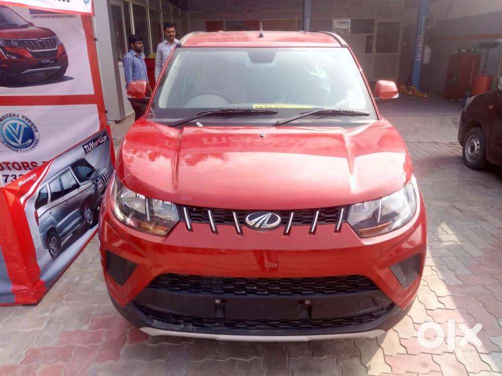 Mahindra Kuv Petrol - 2018