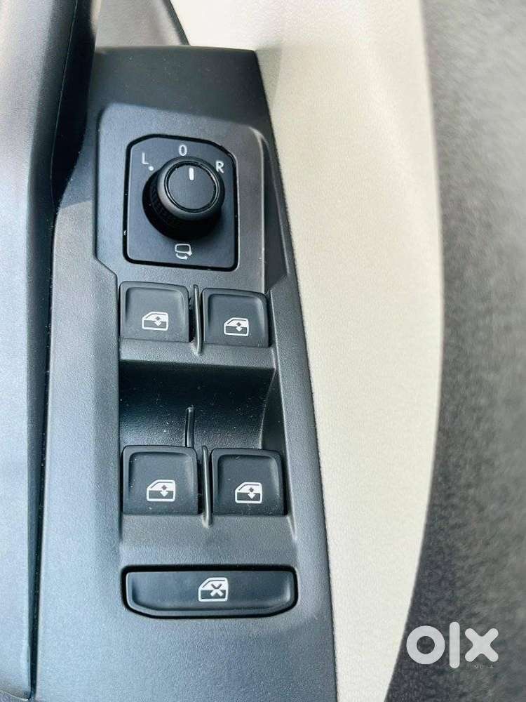 Skoda Kushaq Style 1.5 Tsi Dsg Dual Tone, 2026, Petrol