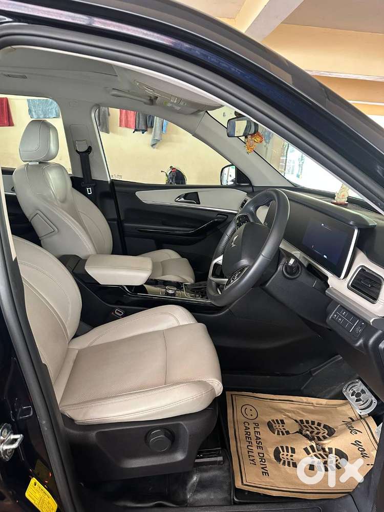 Mahindra Xuv700 Ax7 2023 Car