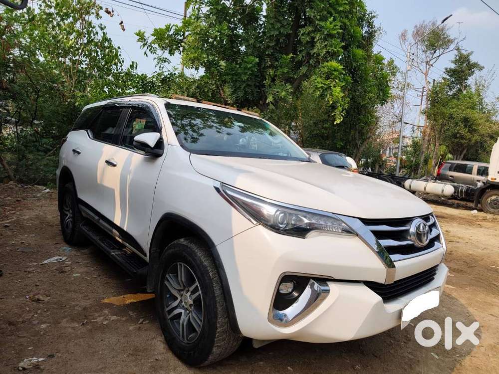 Toyota Fortuner 2019 Diesel 200000 Km Driven
