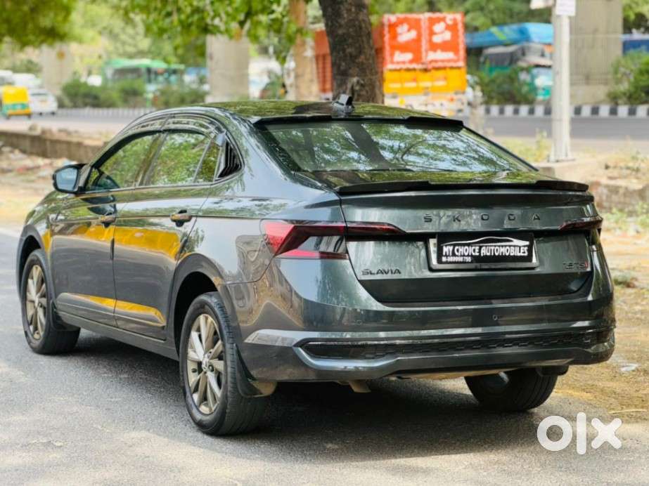 Skoda Slavia 1.0 Tsi Style At, 2023, Petrol