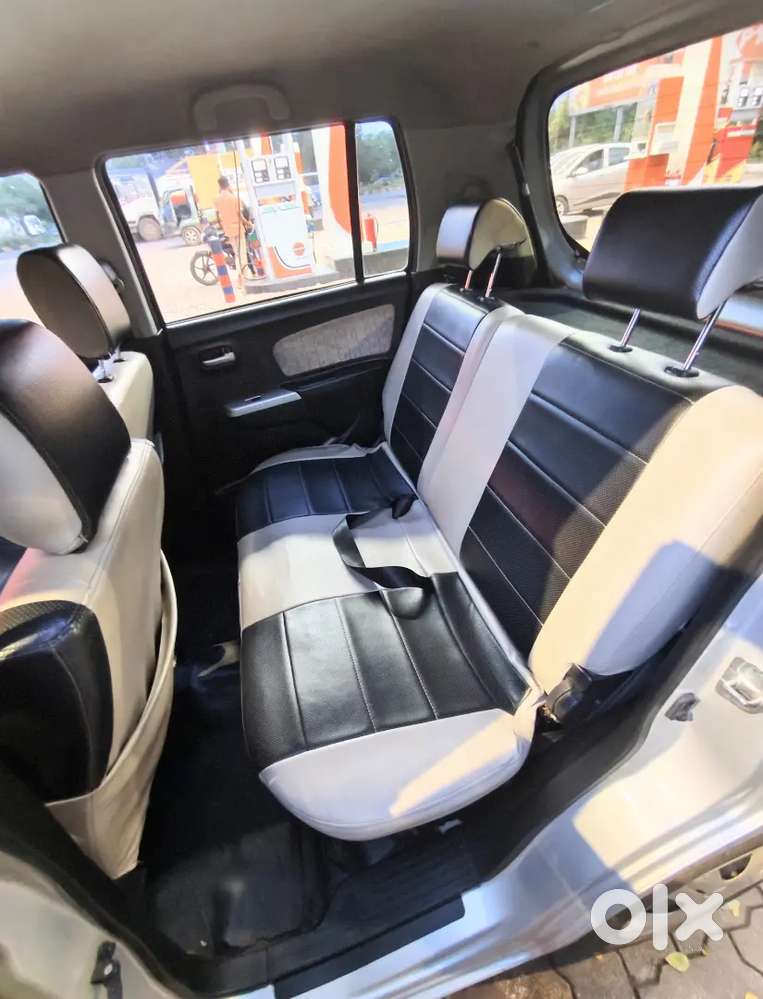 Wagon R Vxi 2016 June, Silver, Car In Showroom Condition.