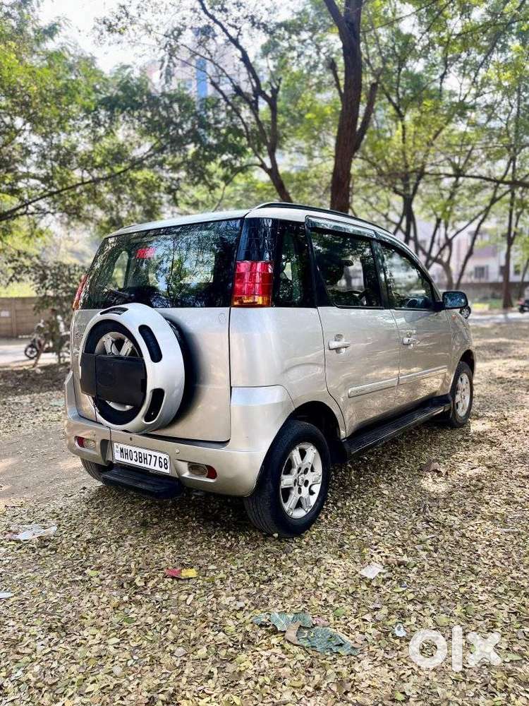 Mahindra Quanto C8, 2013