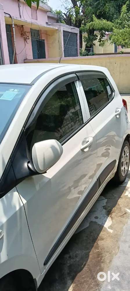 Hyundai Grand I10 2016 Petrol 29000 Km Driven