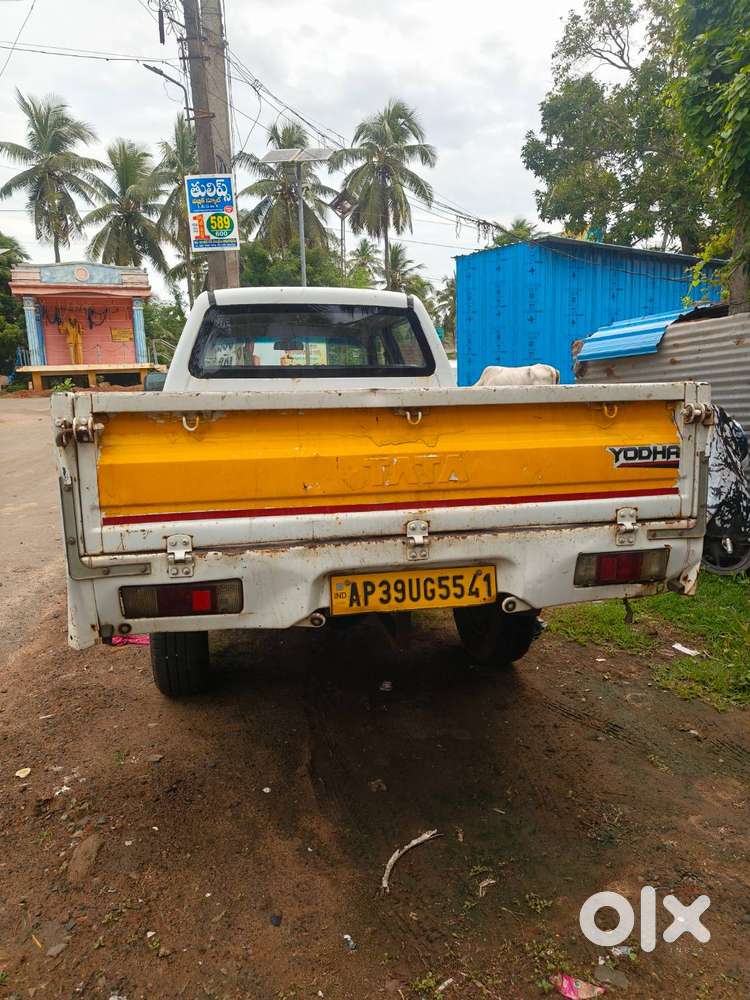 2022 Tata Xenon Crew