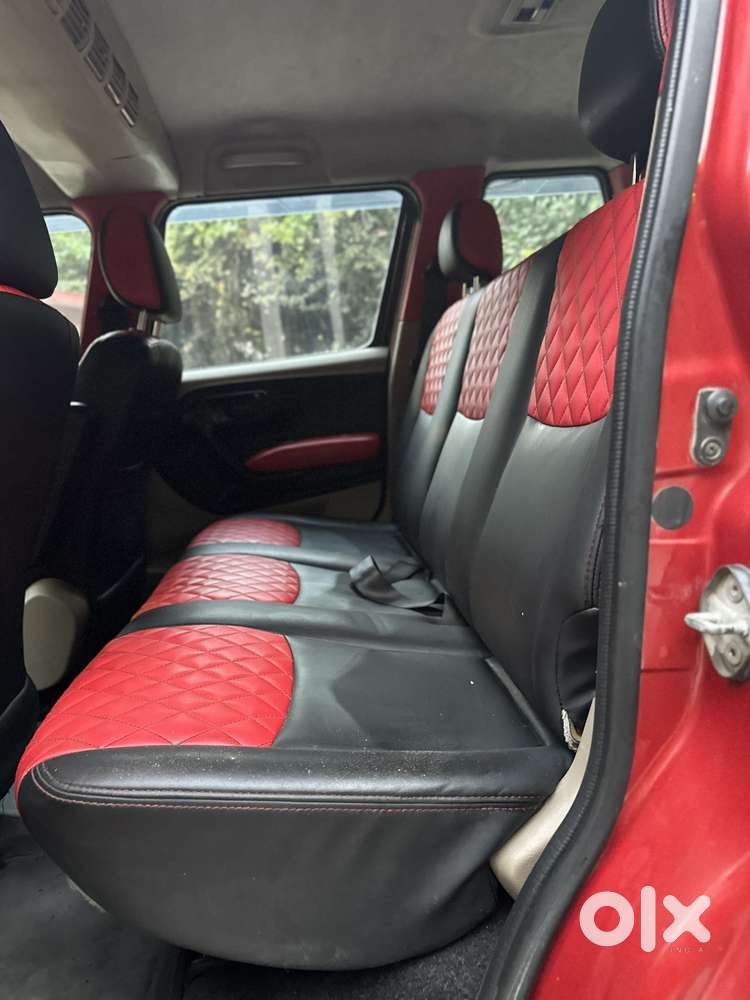 Mahindra Tuv 300 T8, 2017, Diesel